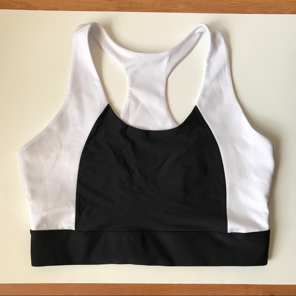 Fabletics plus size white and black sports bra